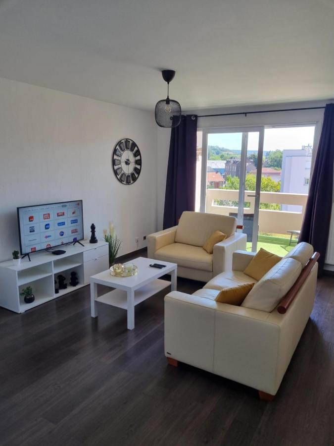 Bel appartement 2 chambres ,résidence privée Givet Exterior foto